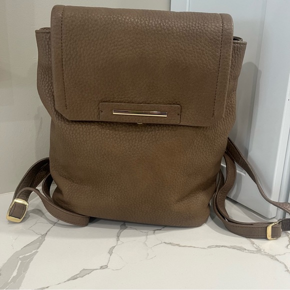 danielle nicole faux leather backpack Harry Potter Ravenclaw House Sport in pockets hold all your valuables in place Danielle Nicole, backpack Brown faux